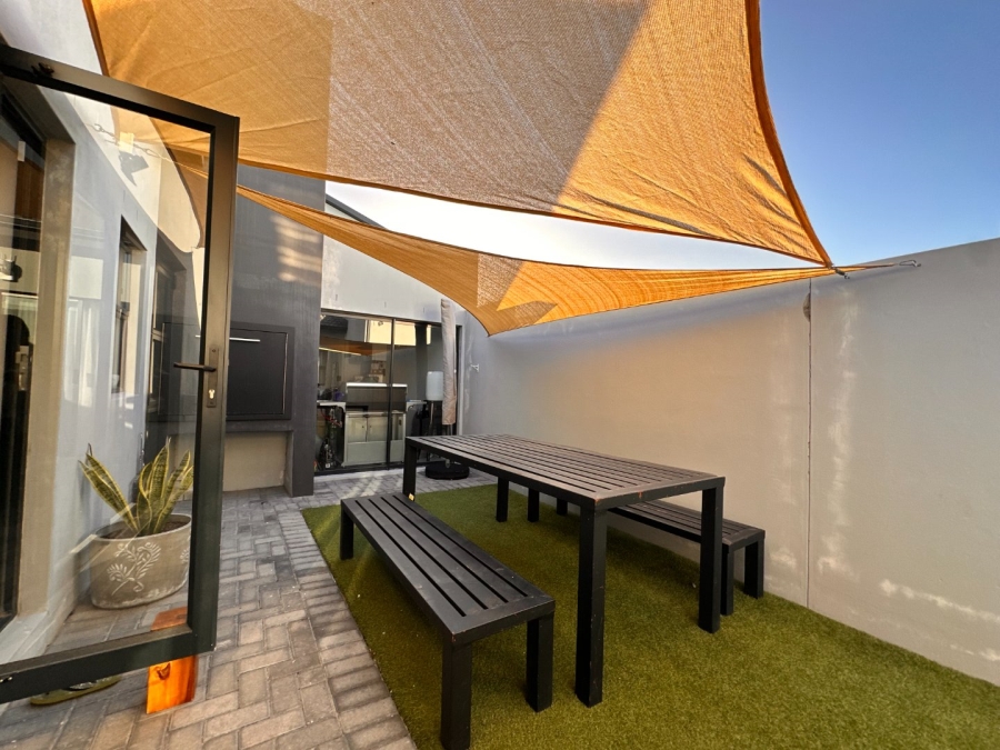 3 Bedroom Property for Sale in Sandown Western Cape